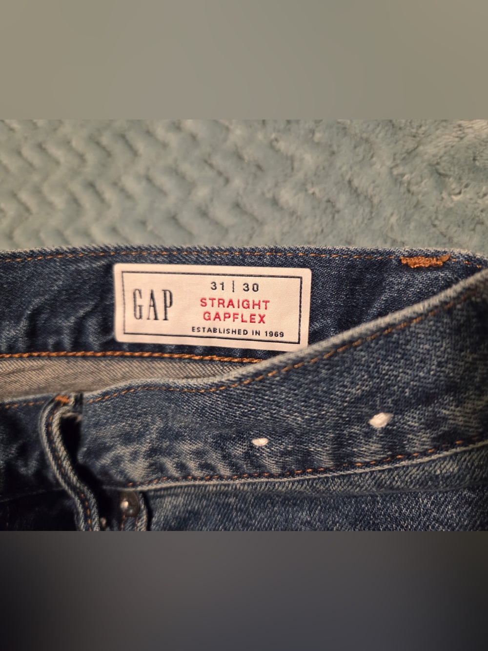 GAP Straight Men's Jeans in Washed Blue Denim NWOT